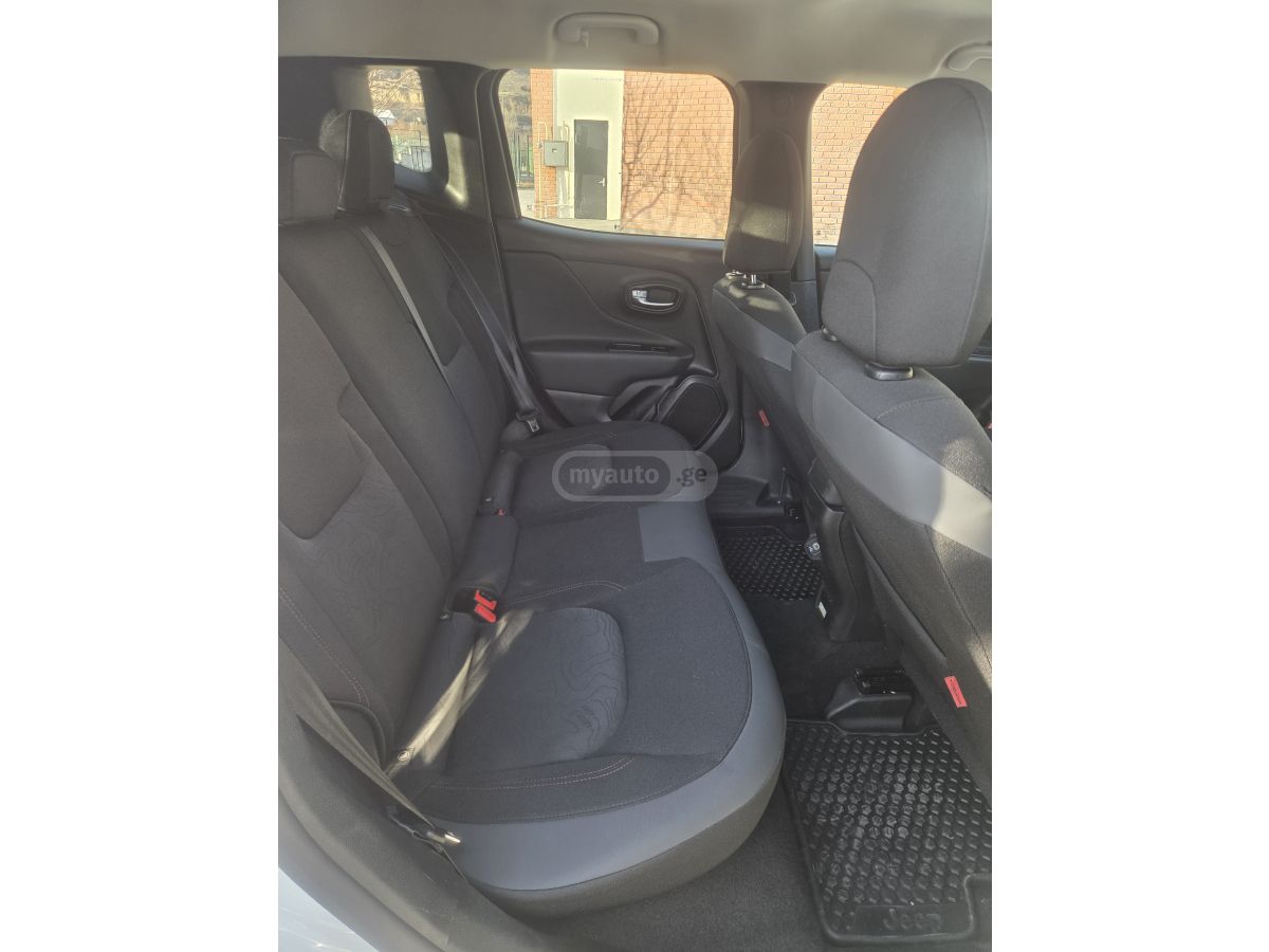 Jeep Renegade - фото 8