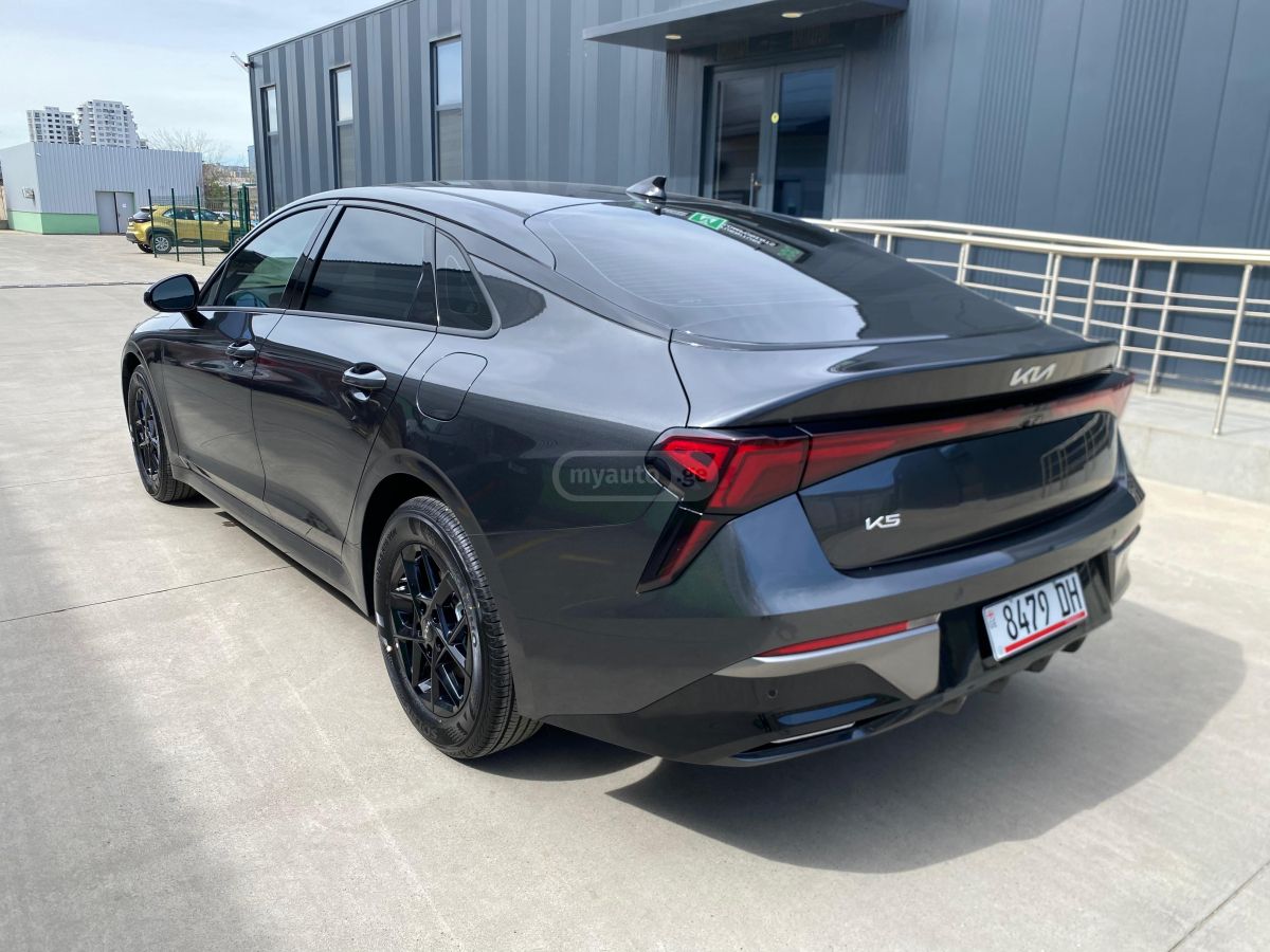 Kia K5 - фото 3