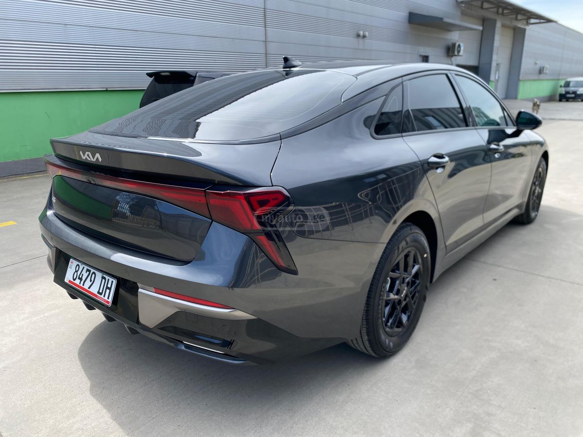 Kia K5 - фото 4