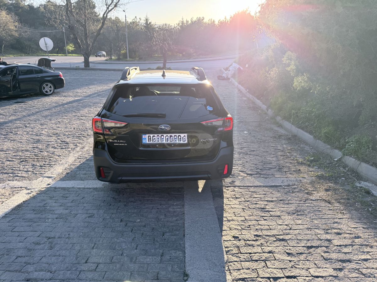 Subaru Outback - фото 2