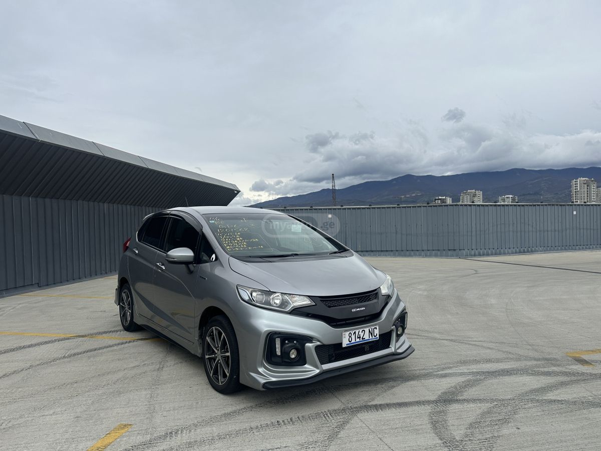 Honda FIT - фото 1