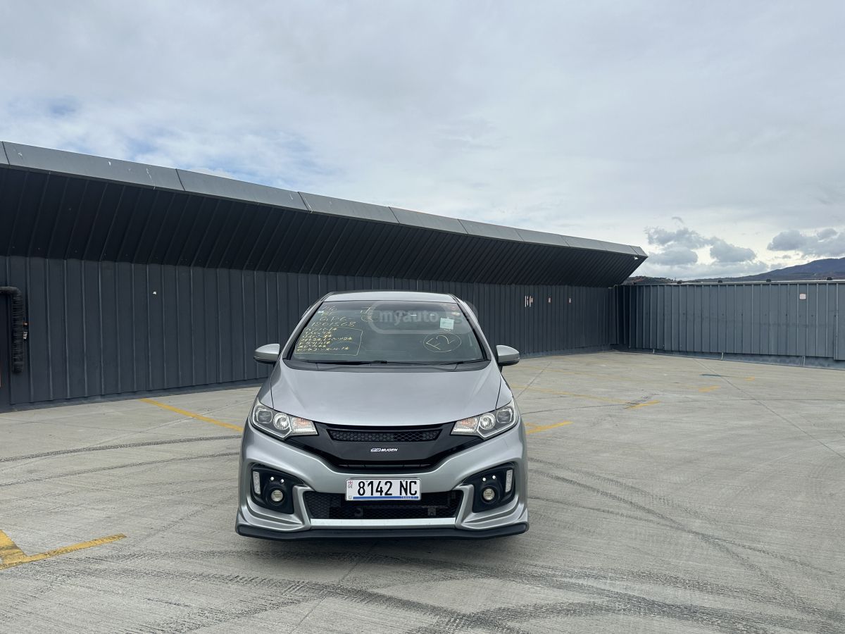 Honda FIT - фото 2