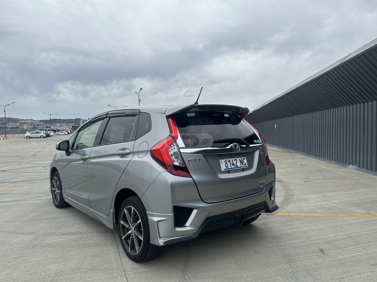 Honda FIT - фото 5