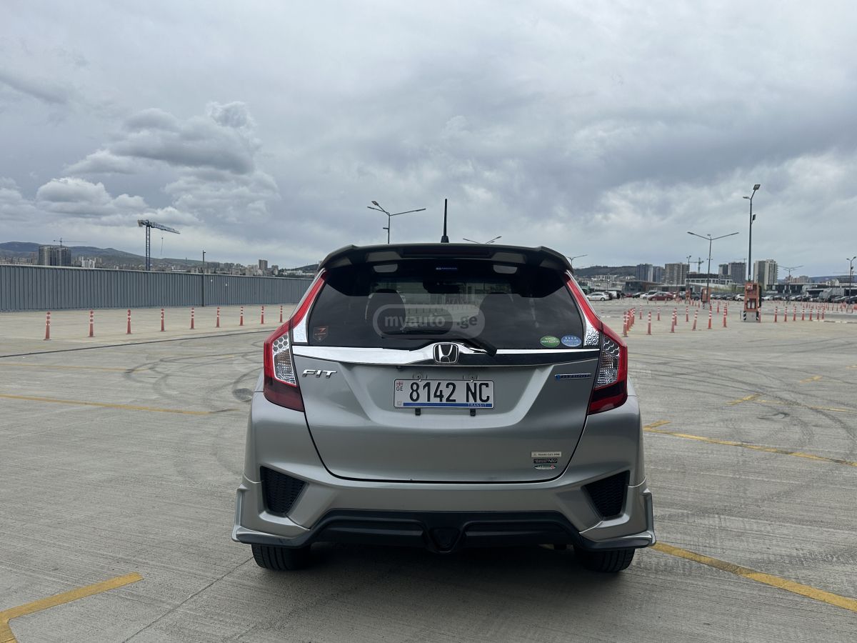 Honda FIT - фото 6