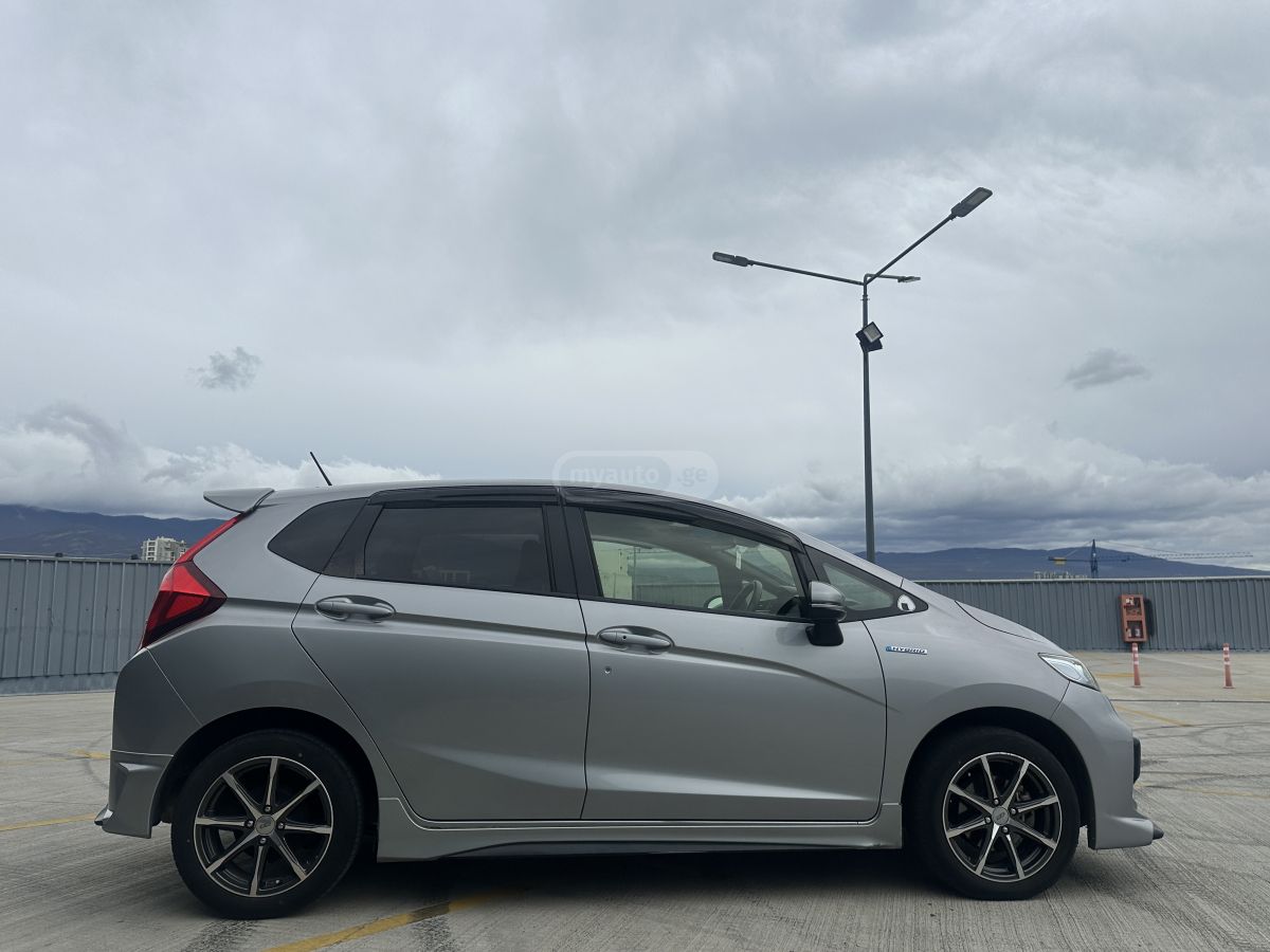 Honda FIT - фото 8