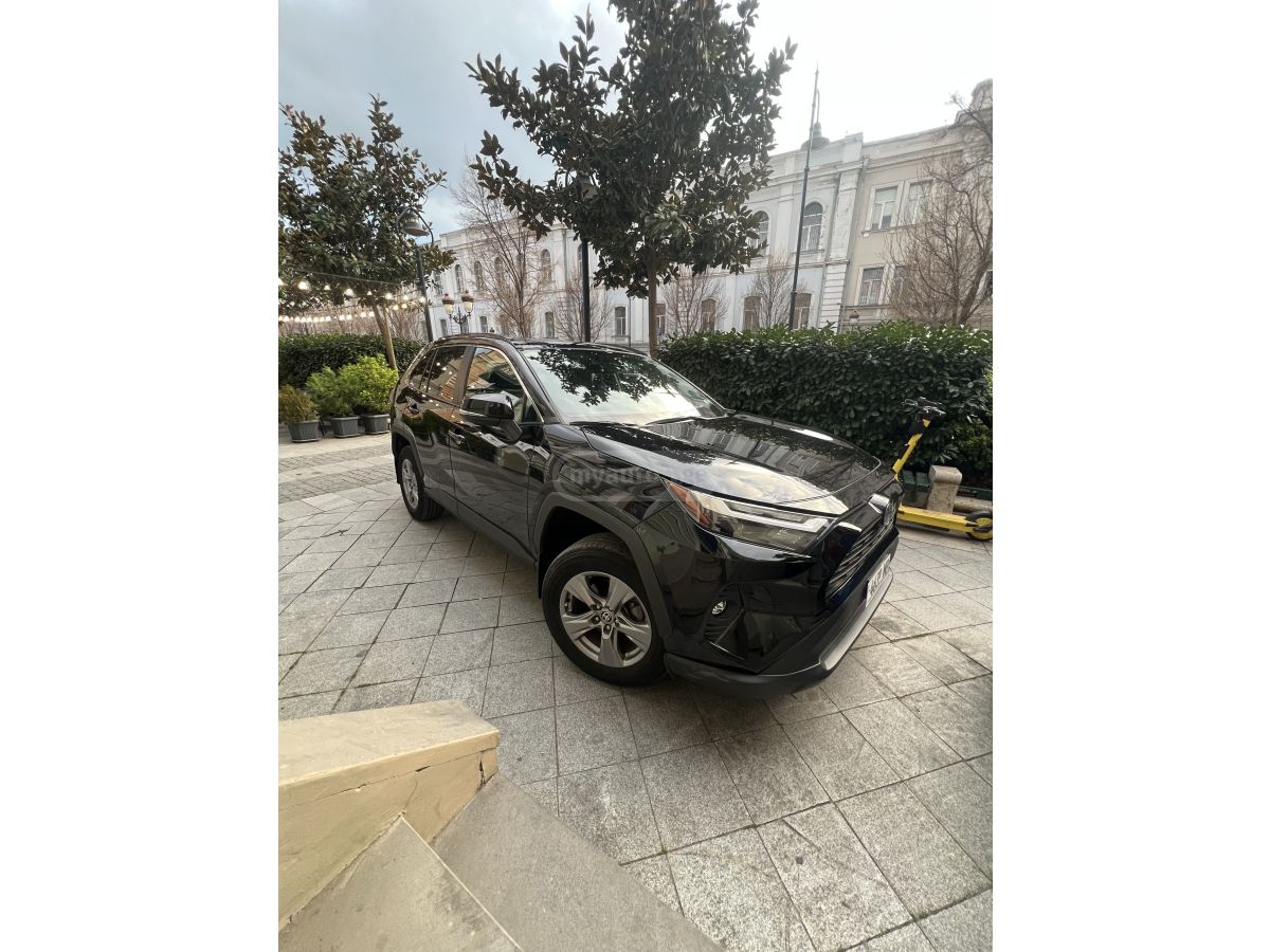 Toyota RAV 4 - фото 2