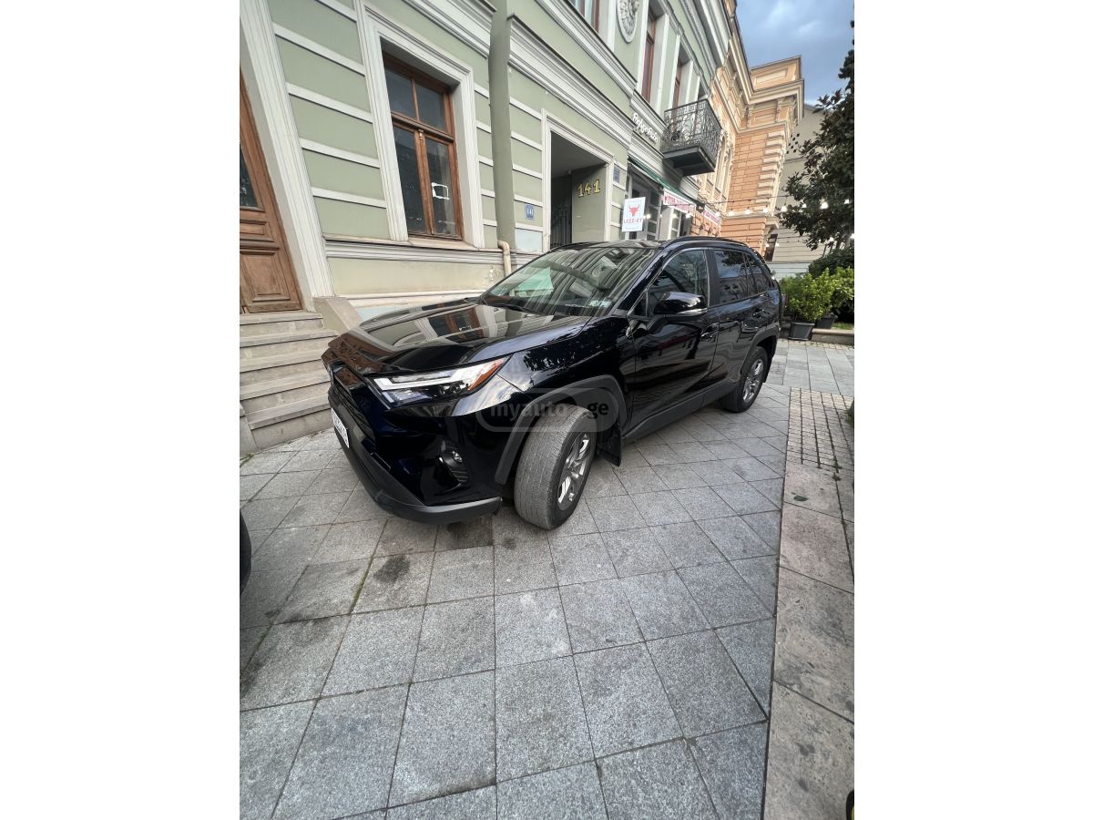 Toyota RAV 4 - фото 3