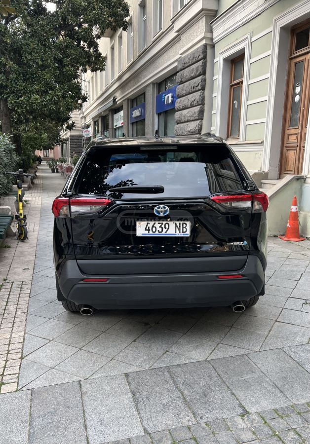 Toyota RAV 4 - фото 4