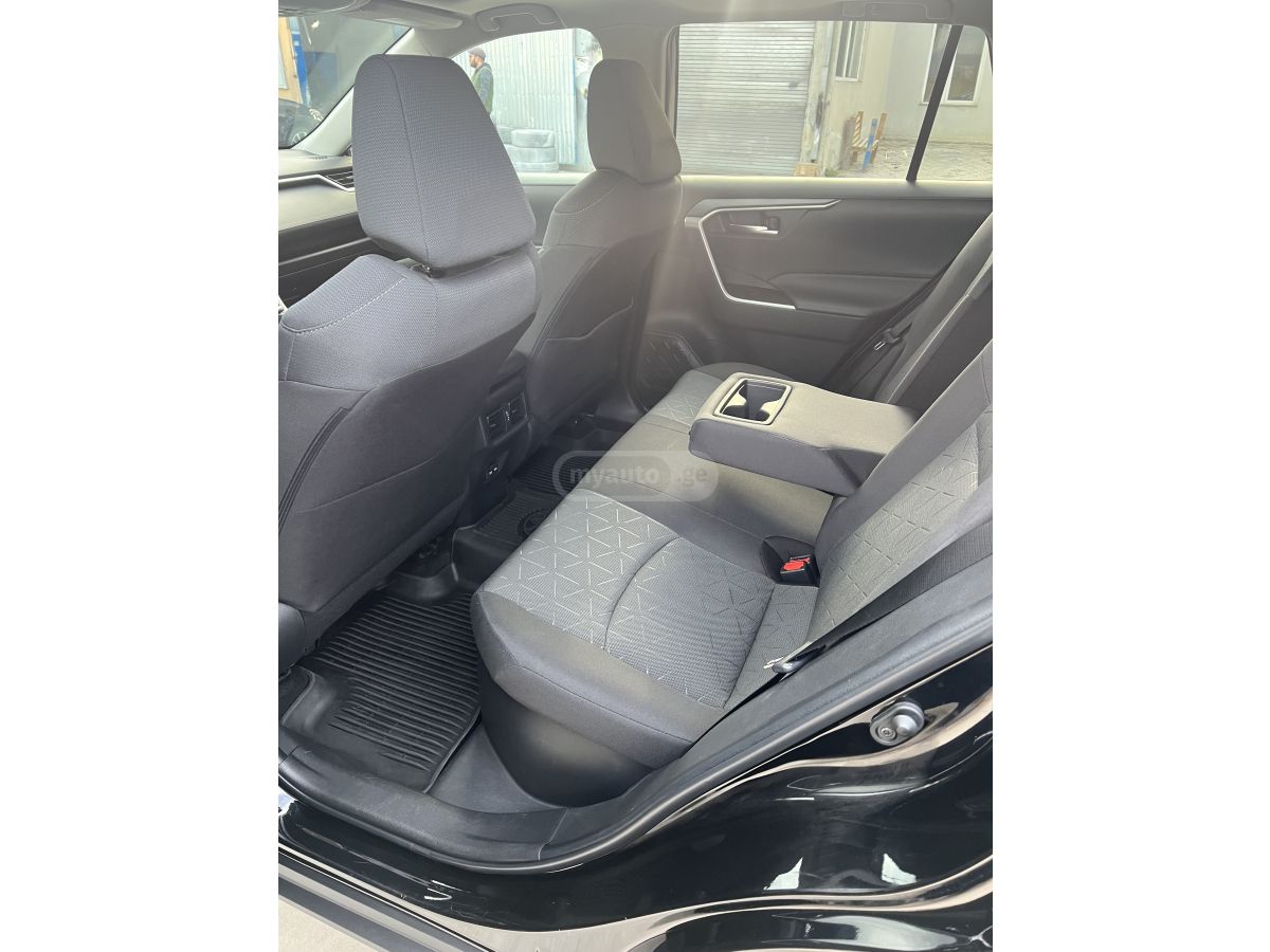 Toyota RAV 4 - фото 5