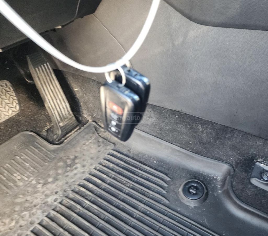 Toyota RAV 4 - фото 9