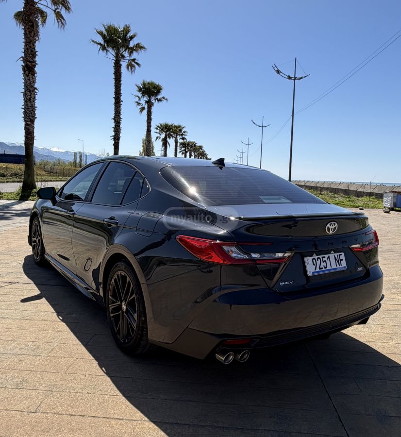 Toyota Camry - фото 5