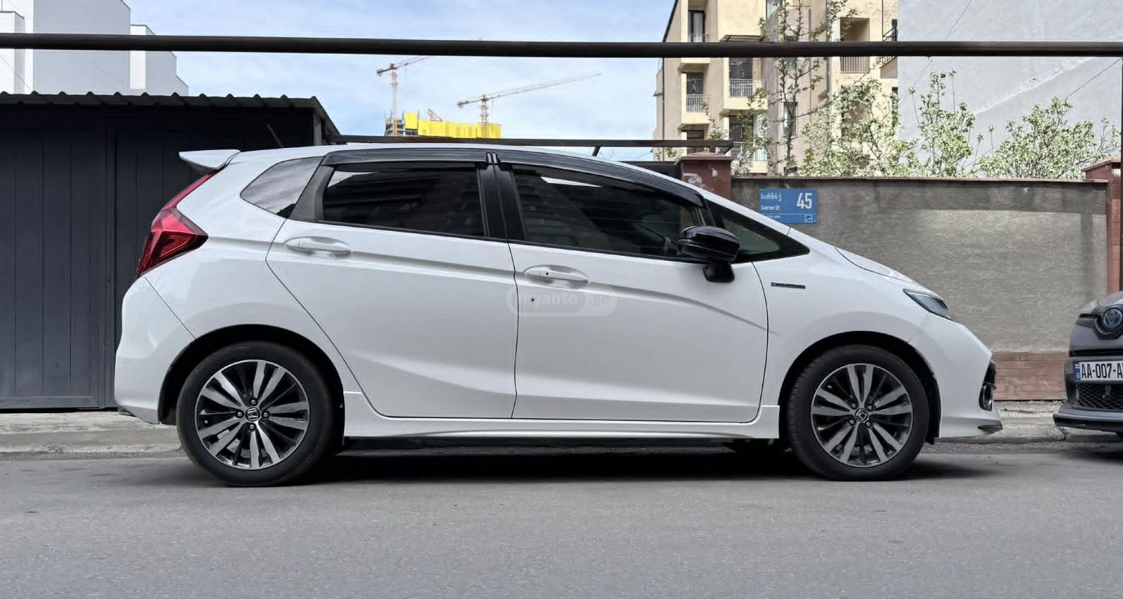 Honda FIT - фото 3