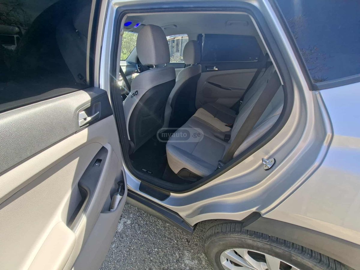 Hyundai Tucson - фото 7