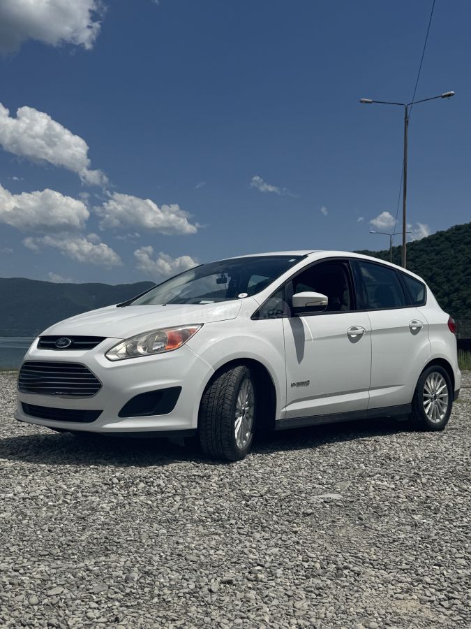 Ford C-MAX - фото 1
