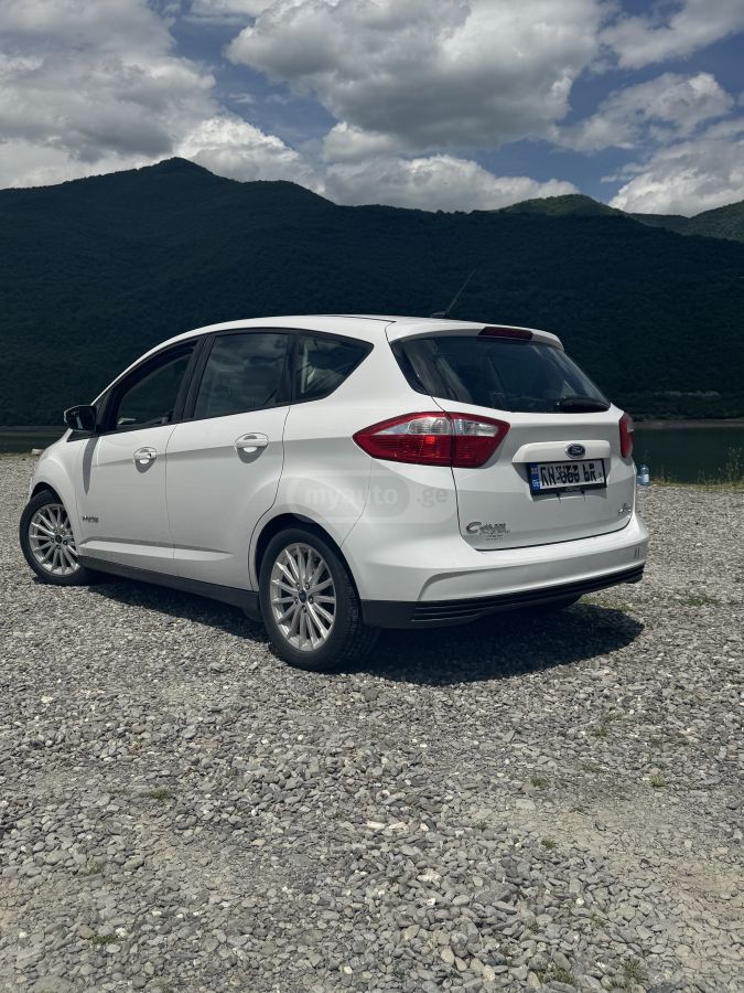 Ford C-MAX - фото 3