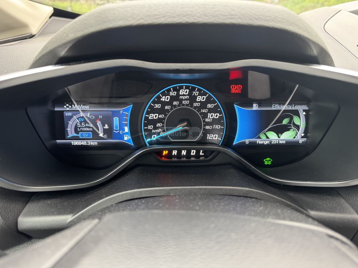 Ford C-MAX - фото 5