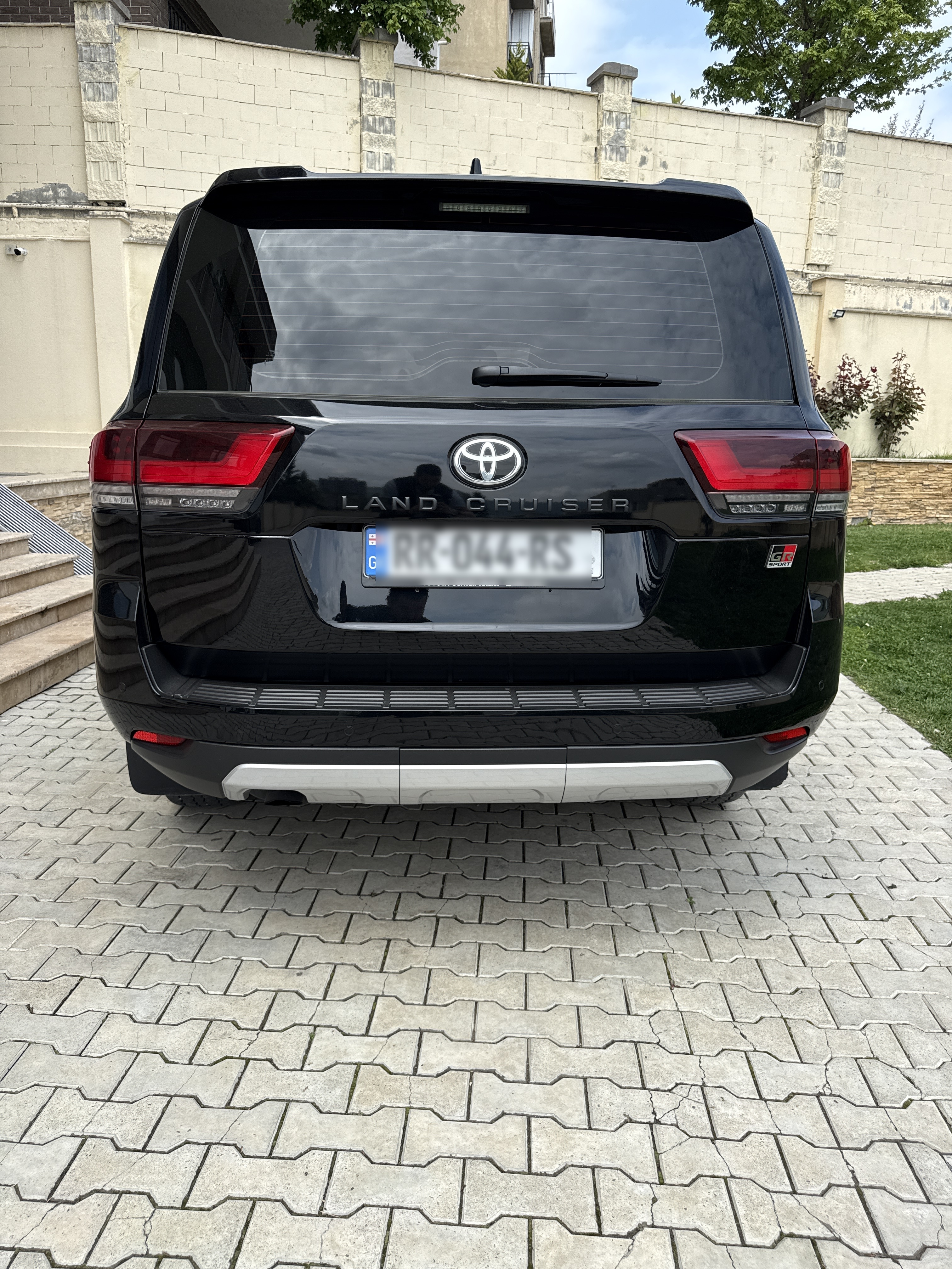 Toyota Land Cruiser - фото 1