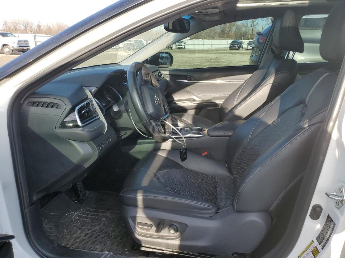 Toyota Camry - фото 11