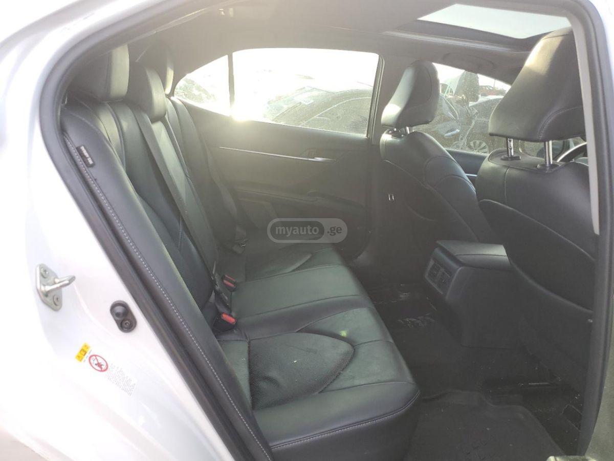 Toyota Camry - фото 7