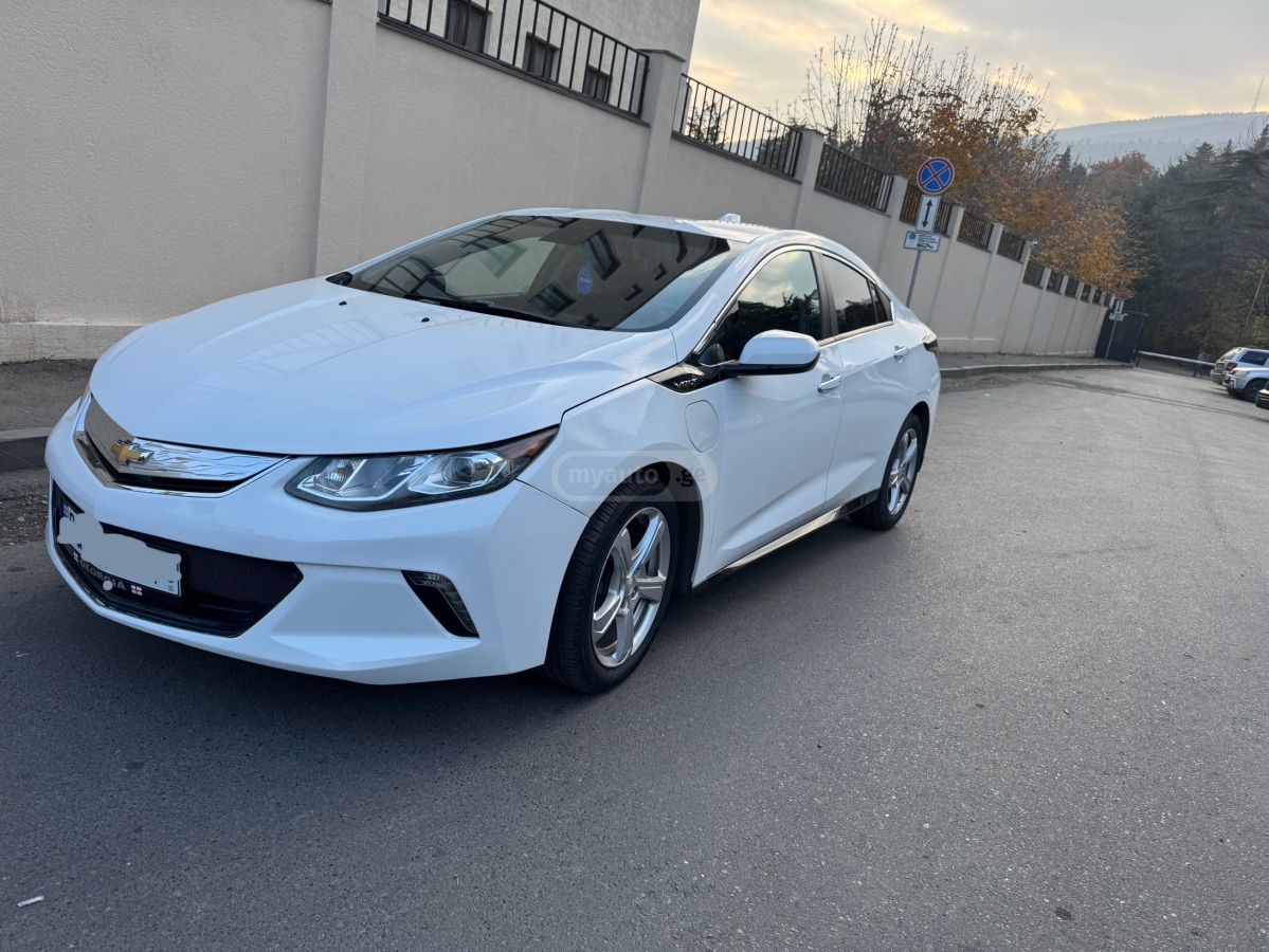 Chevrolet Volt - фото 1