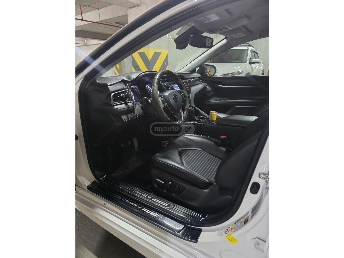 Toyota Camry - фото 9