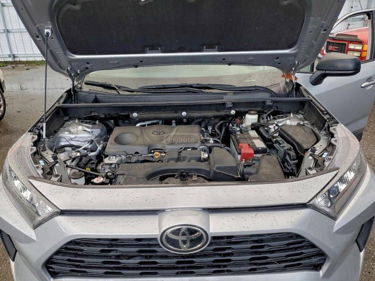 Toyota LE 4dr All-Wheel Drive Automat — миниатюра 9