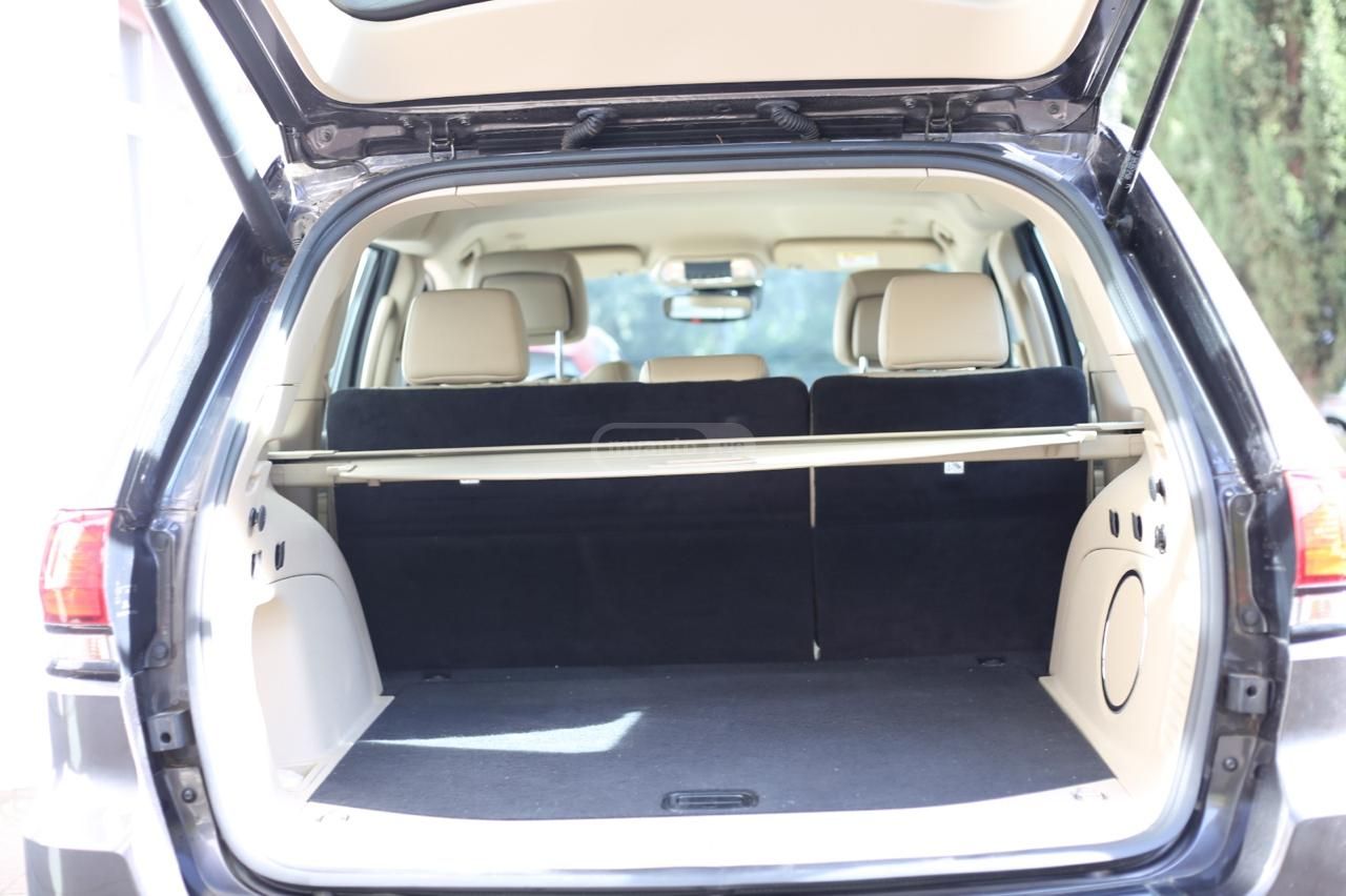 Jeep Limited 4dr 4x2 Automatic — миниатюра 11