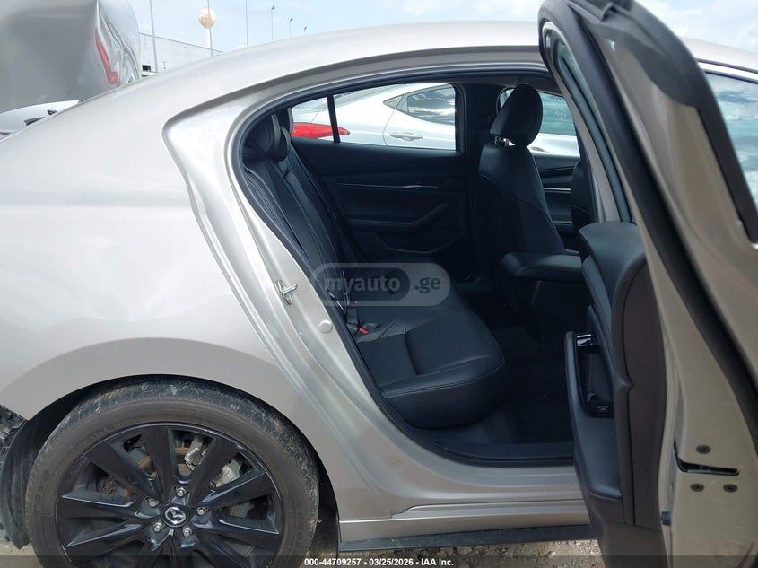 Mazda Mazda 3 2025 — миниатюра 8