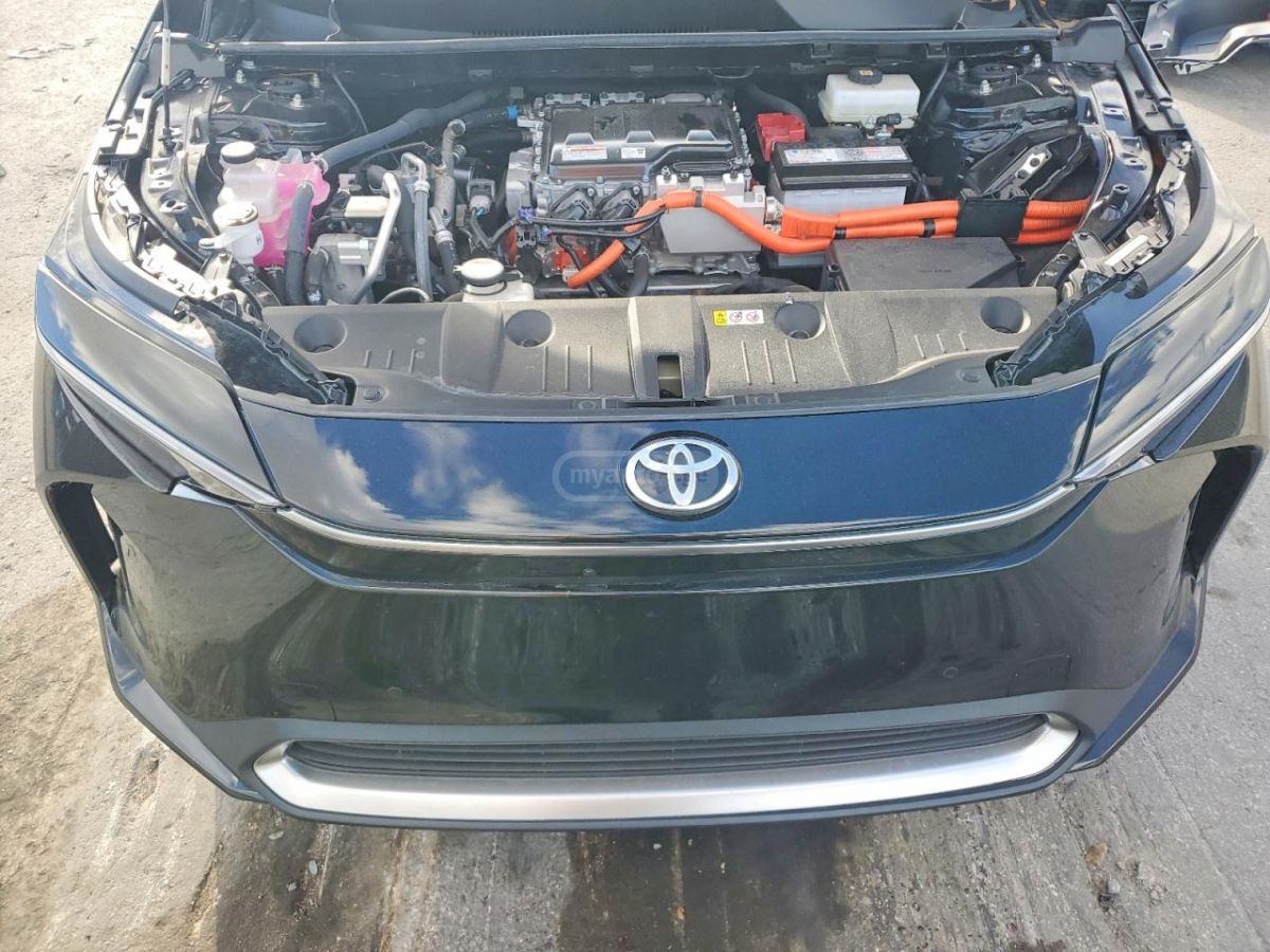 Toyota bZ4X - фото 9