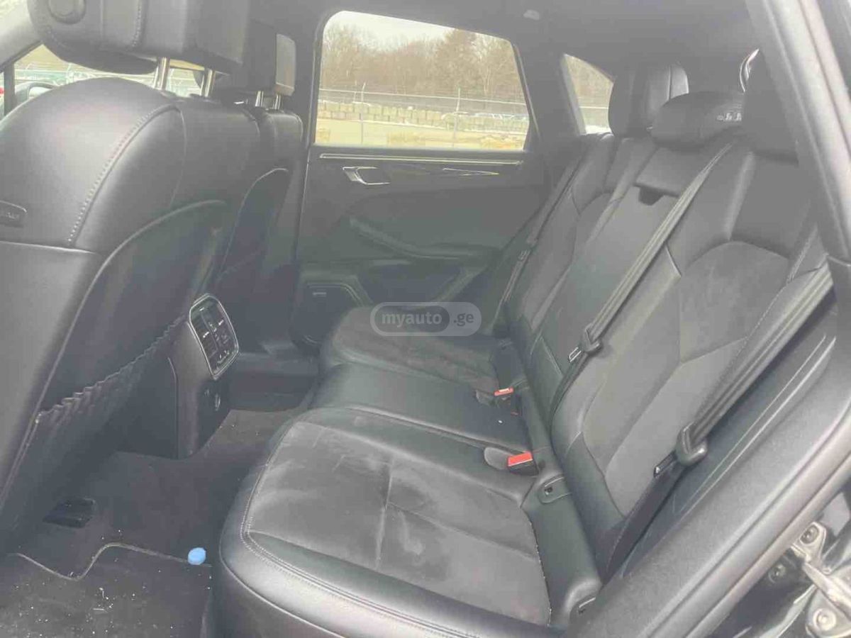 Porsche Macan - фото 14