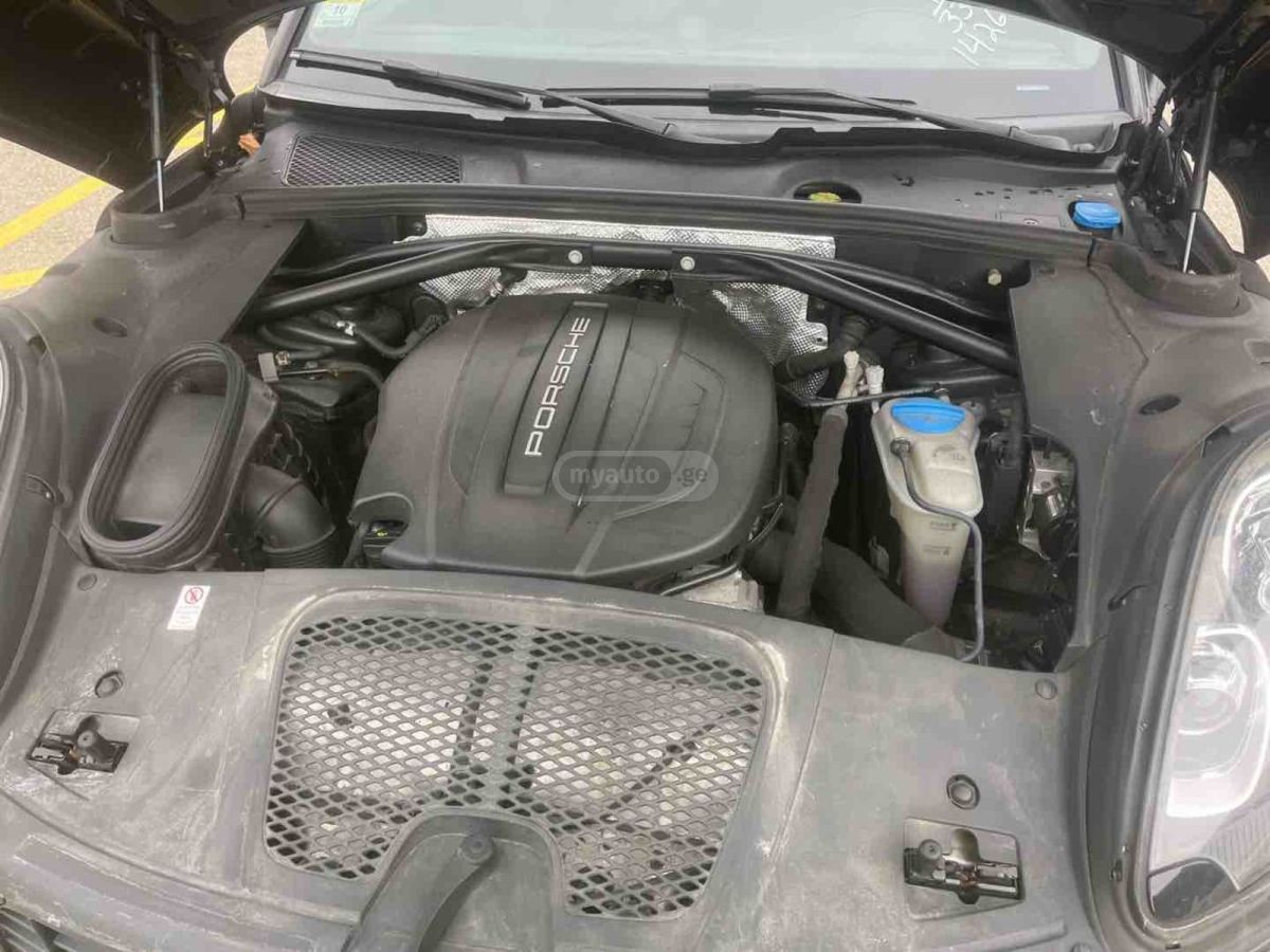 Porsche Macan - фото 15