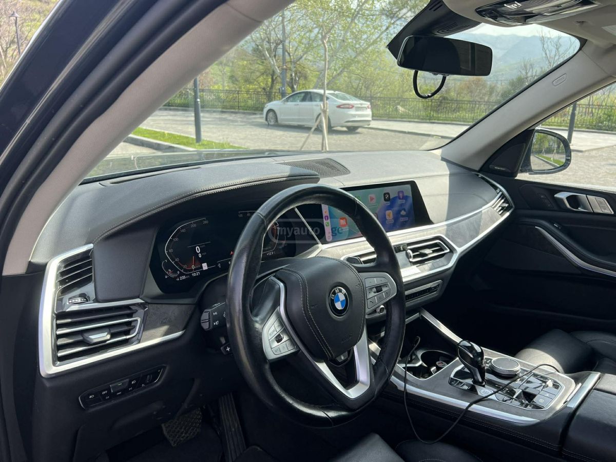 BMW X7 - фото 10