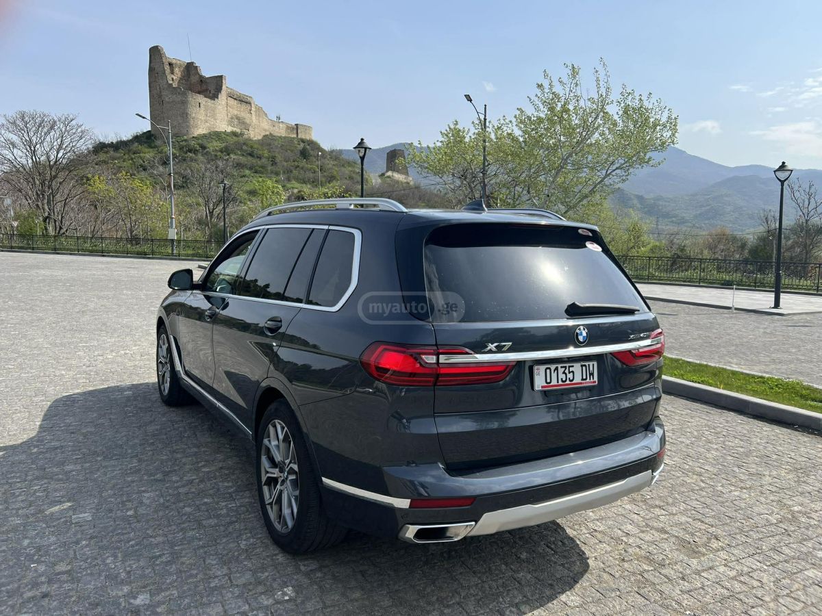 BMW X7 - фото 4