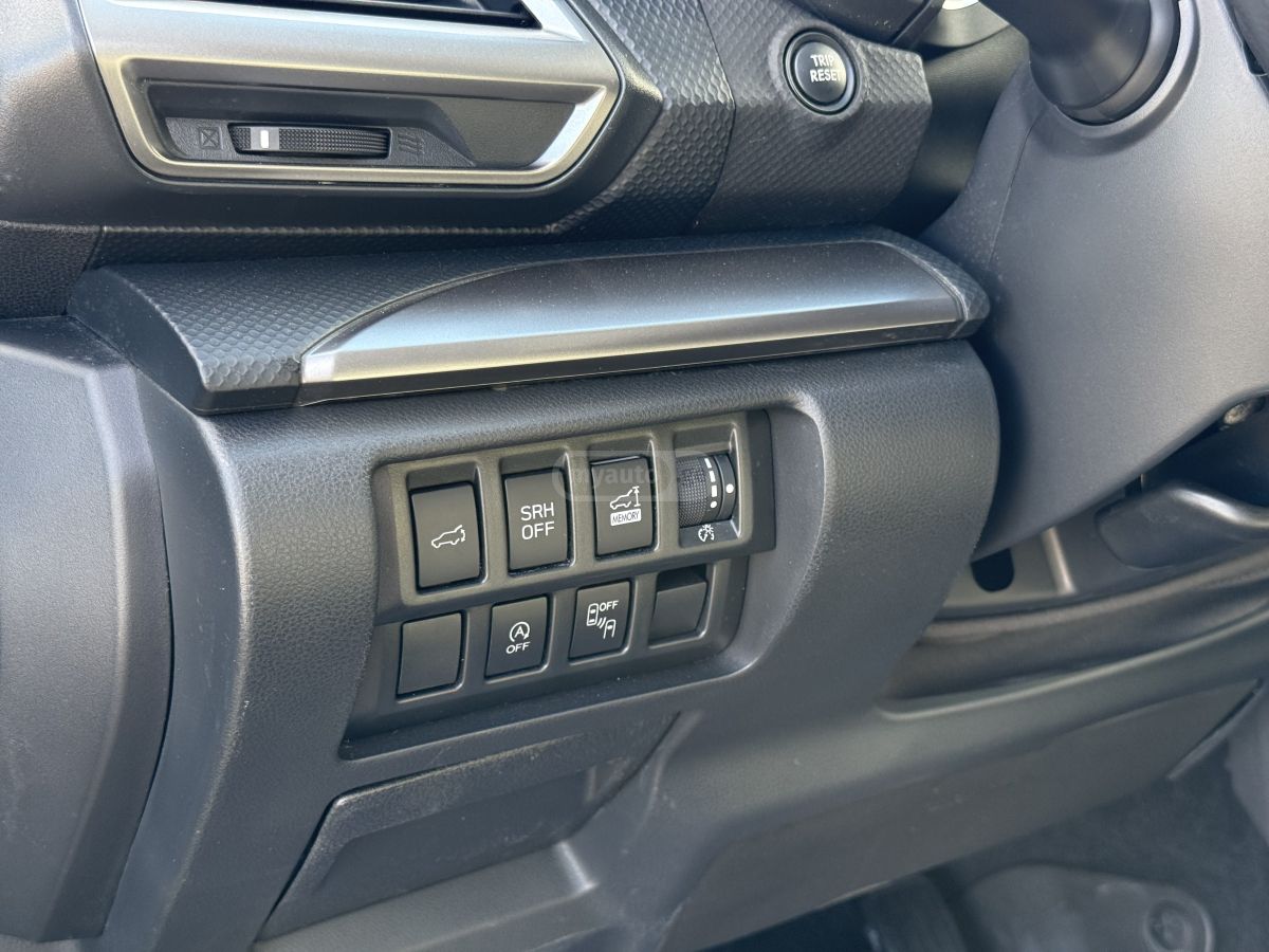 Subaru Limited 4dr All-Wheel Drive CV — миниатюра 8