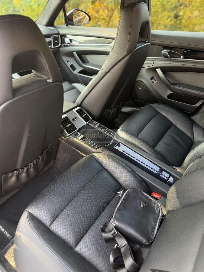 Porsche Panamera - фото 12