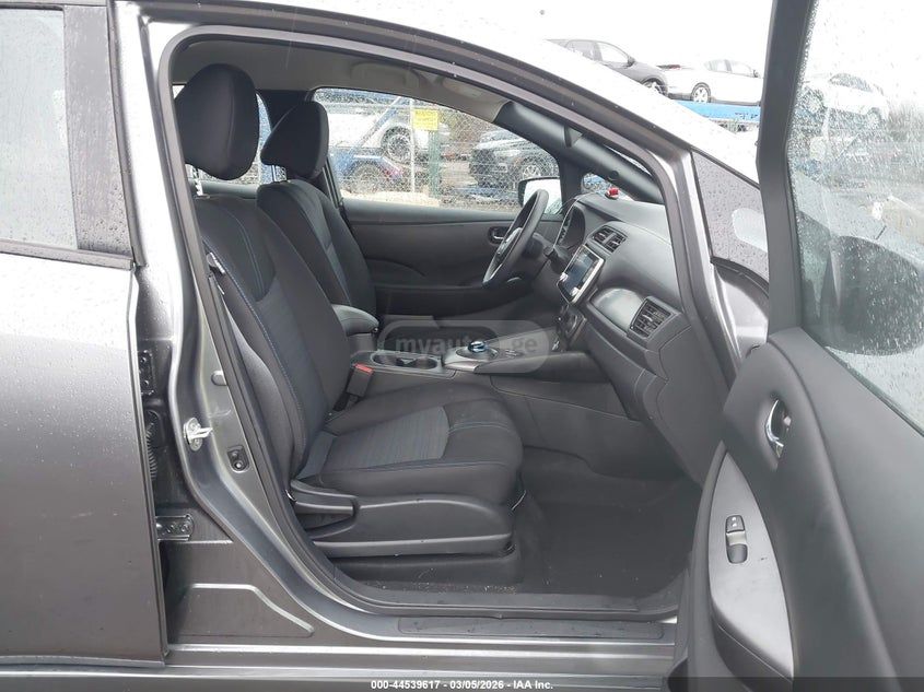 Nissan Leaf 2023 — миниатюра 5