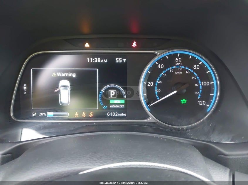 Nissan Leaf 2023 — миниатюра 7