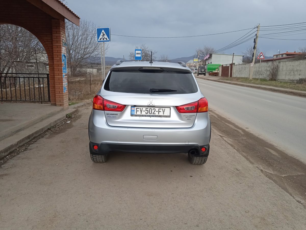 Mitsubishi Outlander Sport - фото 3