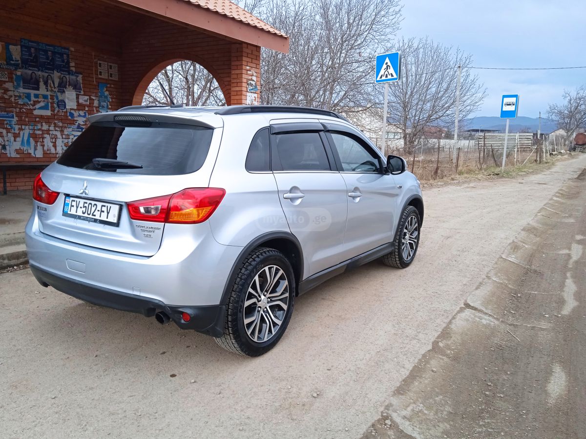 Mitsubishi Outlander Sport - фото 4
