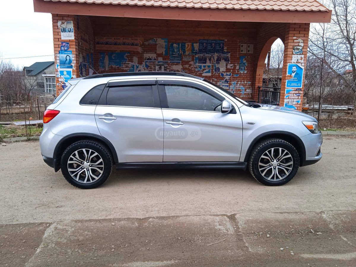 Mitsubishi Outlander Sport - фото 5