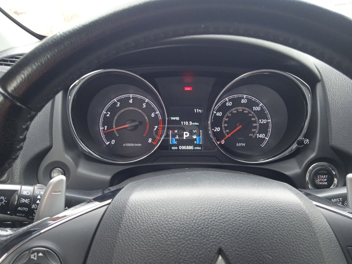 Mitsubishi Outlander Sport - фото 8