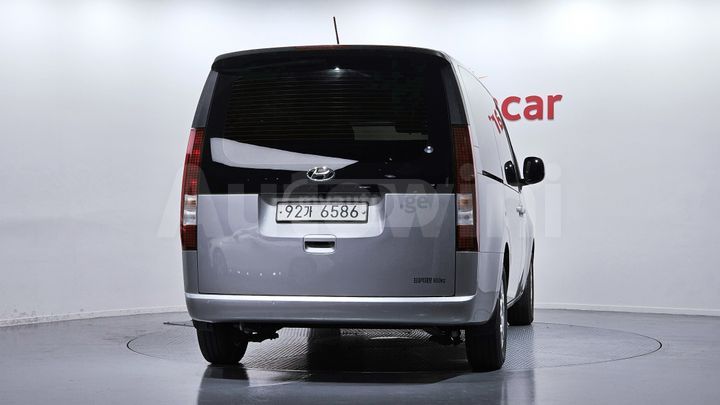 Hyundai Staria - фото 4