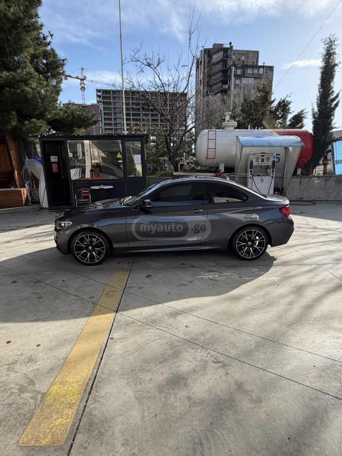 BMW 228 - фото 3