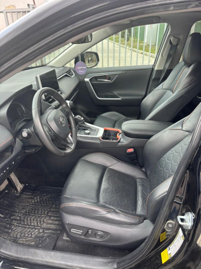 Toyota Adventure 4dr All Wheel Drive — миниатюра 6