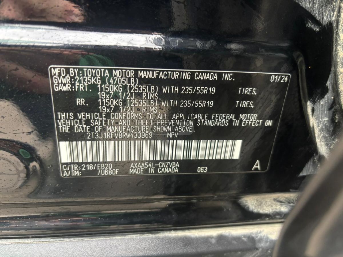 Toyota Adventure 4dr All Wheel Drive — миниатюра 8