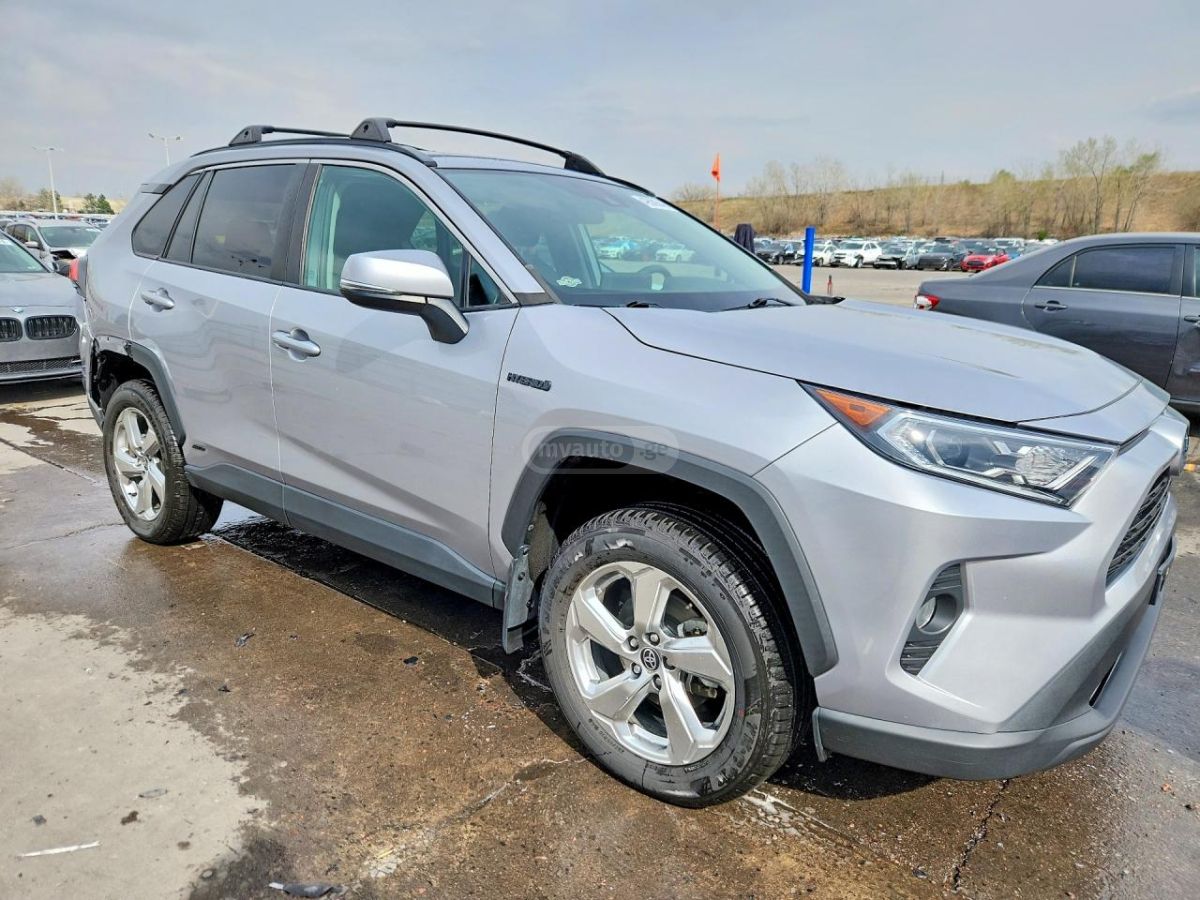 Toyota Rav 4 - фото 1