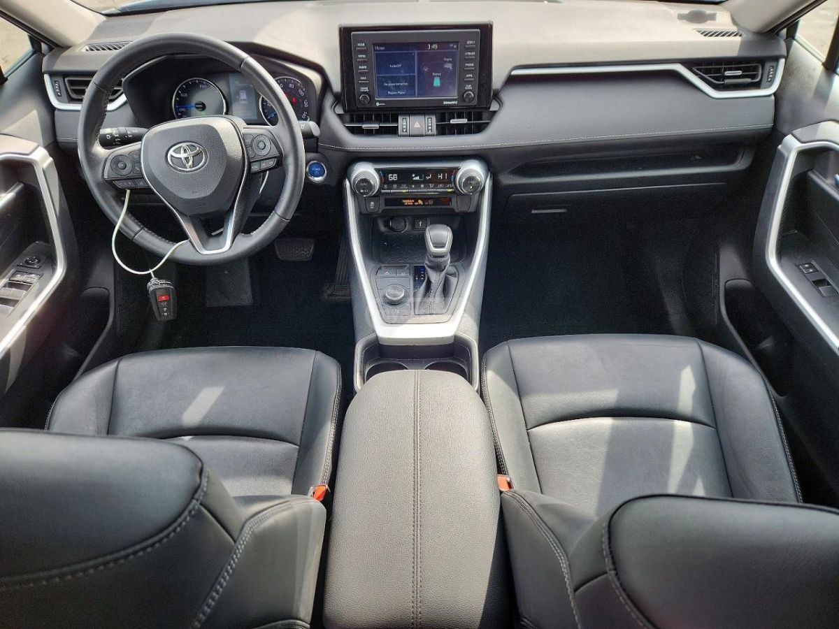 Toyota Rav 4 - фото 6