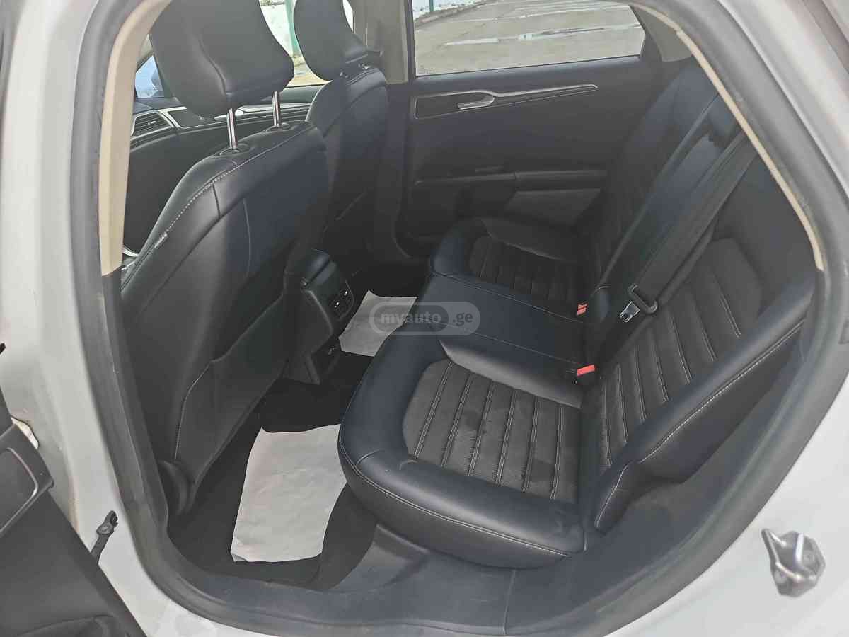 Ford Fusion - фото 10