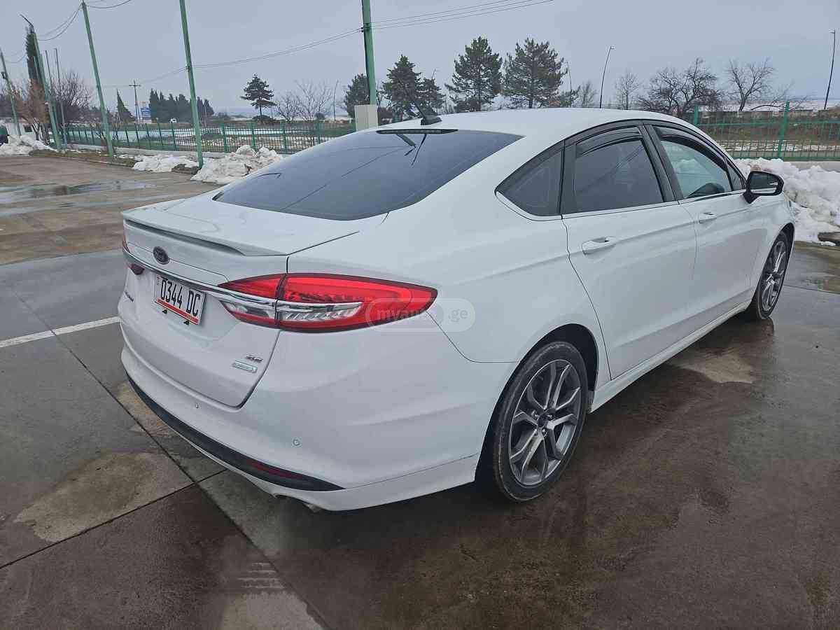Ford Fusion - фото 6
