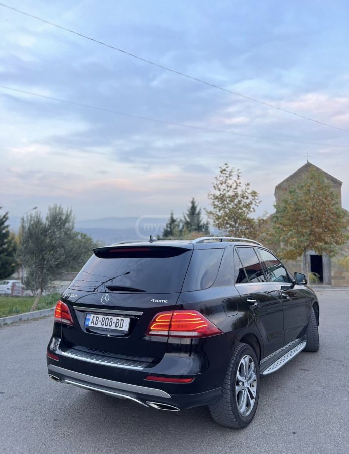 Mercedes-Benz GLE 350 - фото 3